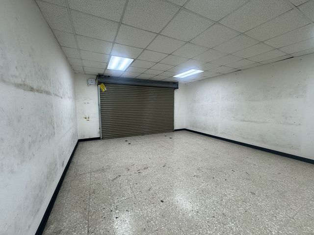 LOCAL COMERCIAL DE DOS PISOS CON BALCON EN CALLE 1 SNA JOSE CENTRO — photo 2 of 14