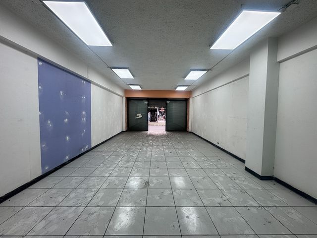 LOCAL COMERCIAL DE DOS PISOS CON BALCON EN CALLE 1 SNA JOSE CENTRO — photo 12 of 14