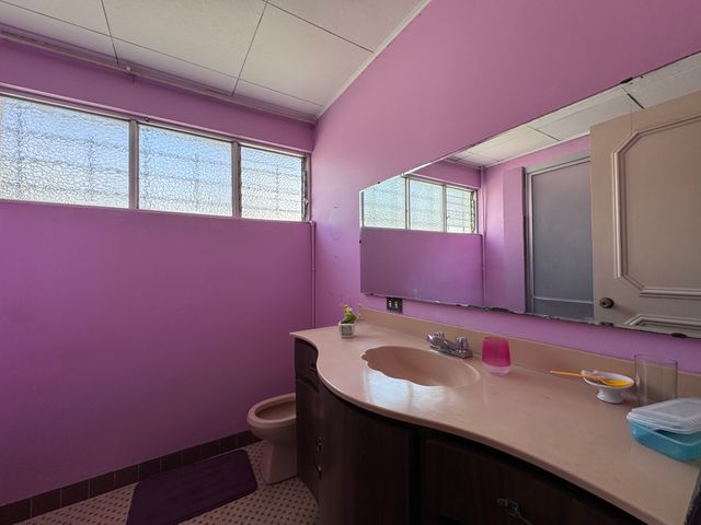 CASA ESQUINERA EN NUNCIATURA, CON TODO EL POTENCIAL POSIBLE — photo 5 of 18