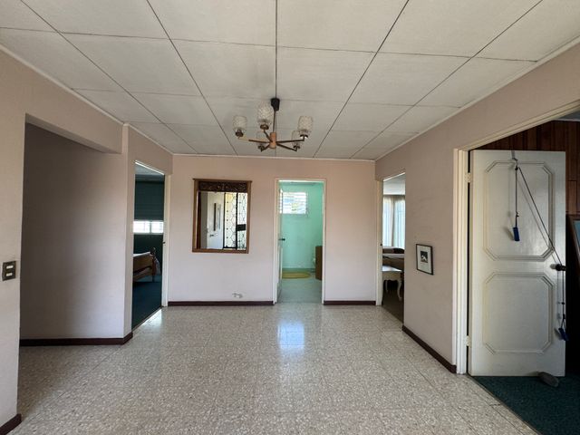 CASA ESQUINERA EN NUNCIATURA, CON TODO EL POTENCIAL POSIBLE — photo 16 of 18