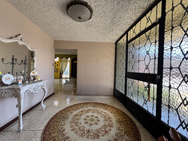 CASA ESQUINERA EN NUNCIATURA, CON TODO EL POTENCIAL POSIBLE — photo 10 of 18