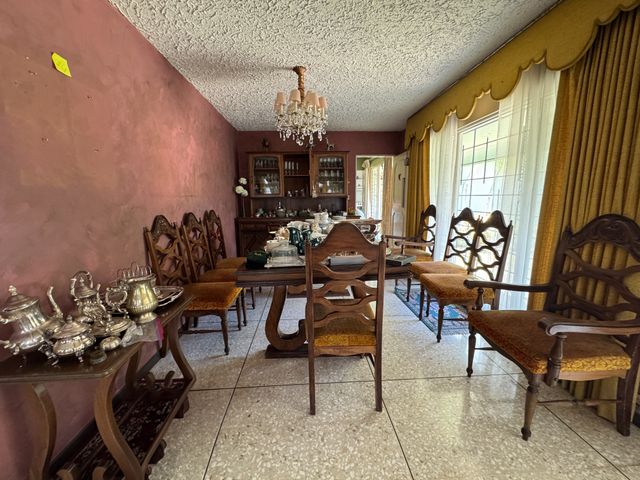 CASA ESQUINERA EN NUNCIATURA, CON TODO EL POTENCIAL POSIBLE — photo 13 of 18