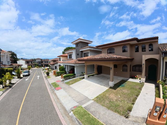 CASA EN VENTA CONDOMINIO VILLANGEL SANTO DOMINGO — photo 16 of 19