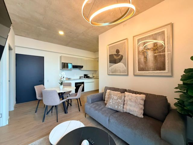 APARTAMENTO DE DOS DORMITORIOS PARQUEO Y AMUEBLADO EN SECRET ESCALANTE — photo 13 of 18