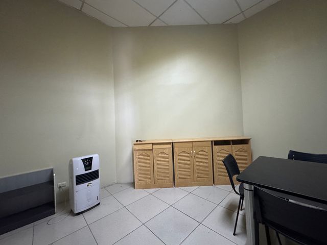 AMPLIO LOCAL EN PAVAS, IDEAL PARA CLINICA — photo 7 of 11