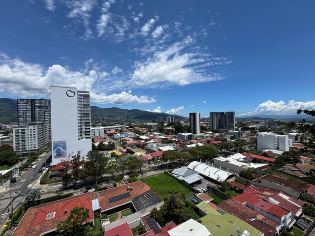 APARTAMENTO SIN AMUEBLAR EN BABYLON — photo 2 of 12