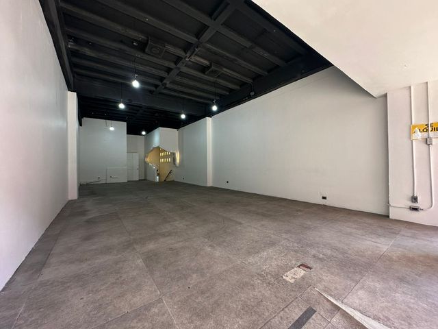 AMPLIO LOCAL COMERCIAL EN AVENIDA CENTRAL SAN JOSE — photo 12 of 17