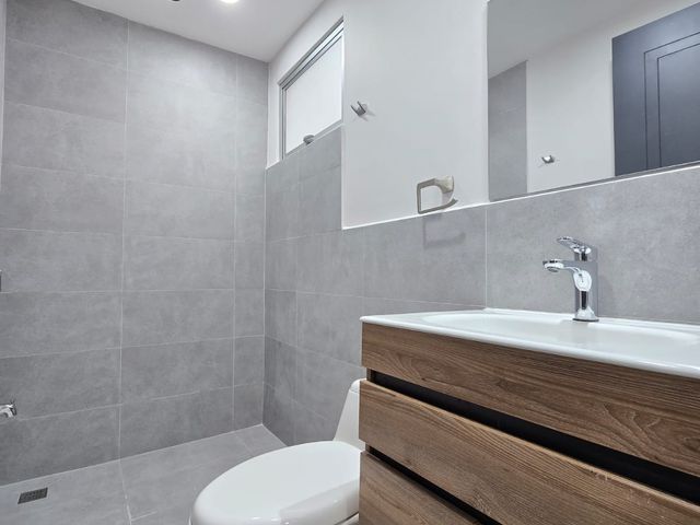 APARTAMENTO MODERNO EN NUNCIATURA — photo 2 of 17