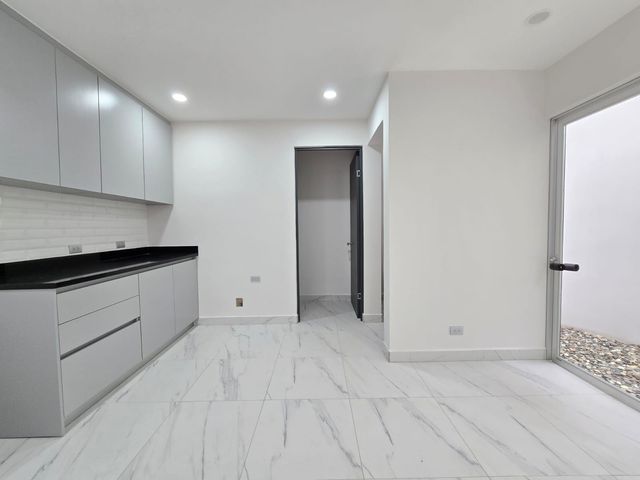 APARTAMENTO MODERNO EN NUNCIATURA — photo 10 of 17