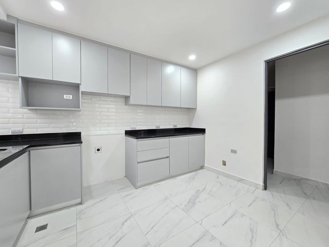 APARTAMENTO MODERNO EN NUNCIATURA — photo 12 of 17