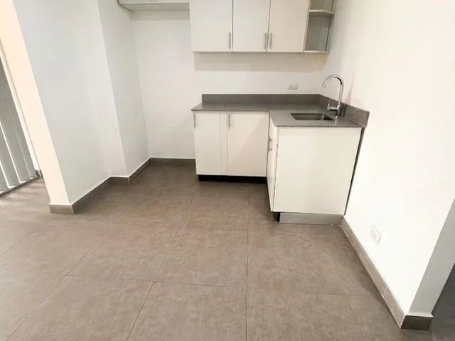 COMODO APARTAMENTO TIPO LOFT EN ROHRMOSER — photo 8 of 13