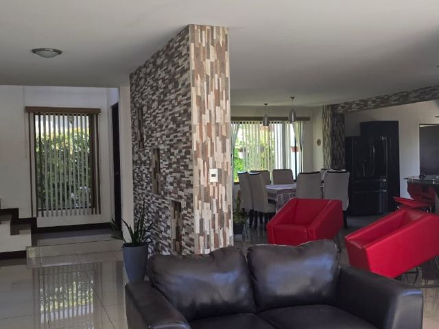 HERMOSA CASA EN OASIS TOURNON — photo 2 of 10