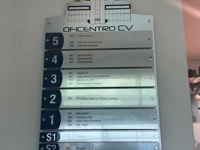 AMPLIA OFICINA EN EL EDIFICIO CV SABANA — foto 12 de 19
