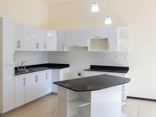 EXCELENTE INVERSION: APARTAMENTO EN RORHMOSER EN 115MIL USD — photo 1 of 10