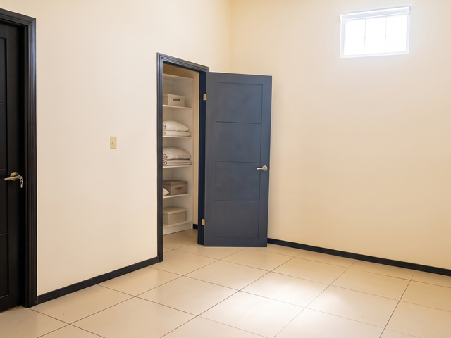 EXCELENTE INVERSION: APARTAMENTO EN RORHMOSER EN 115MIL USD — photo 2 of 10