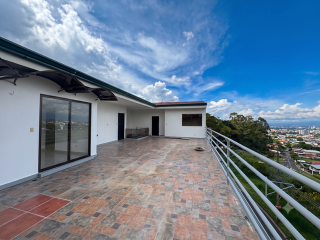 PENTHOUSE EN ALQUILER EN NUNCIATURA CON UNA HERMOSA VISTA — photo 10 of 13