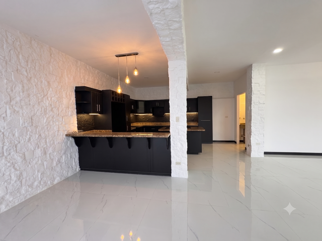 PENTHOUSE EN ALQUILER EN NUNCIATURA CON UNA HERMOSA VISTA — photo 9 of 13