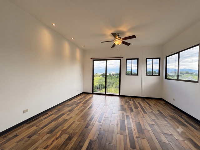 PENTHOUSE EN ALQUILER EN NUNCIATURA CON UNA HERMOSA VISTA — photo 12 of 13