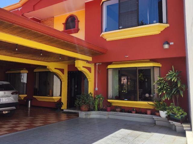 Casa Escorpio — photo 1 of 10