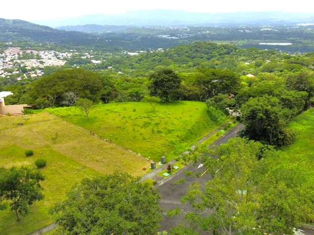 Lote Premium en Hacienda Los Bambúes - Brasil Santa Ana — photo 1 of 15