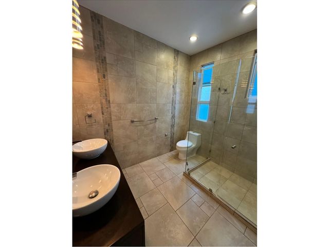 OPORTUNIDAD DE INVERSIÓN Apartamento en venta, Guayabos Curridabat — photo 6 of 12