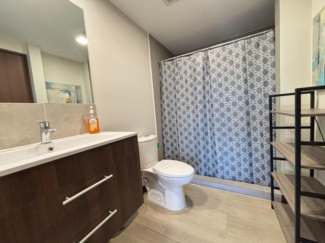 Apartamento amoblado en alquiler Azenza Towers La Uruca — photo 8 of 18