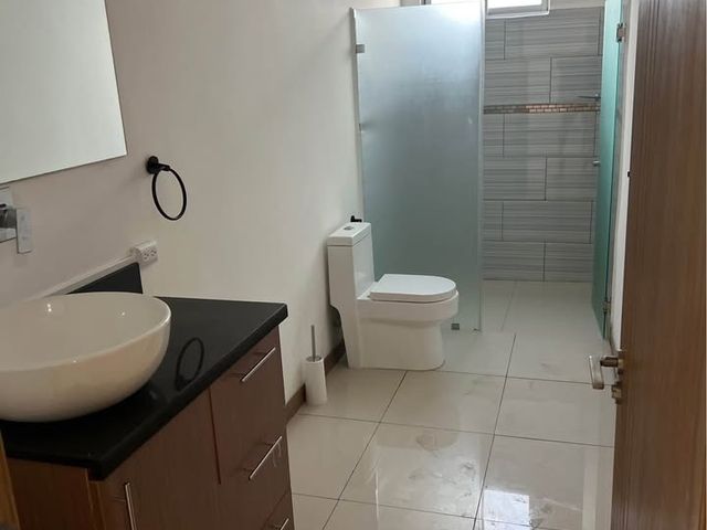 Alquiler de Apartamento en 3er Piso – Piedades de Santa Ana — photo 4 of 11