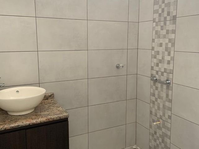 Oportunidad de Inversión Inmobiliaria / 3 Apartamentos generando ganancias — photo 10 of 17