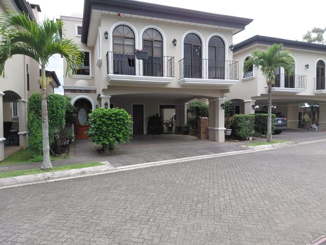 Casa de Lujo en Venta | Colinas de Montealegre, Tres Ríos, Cartago — photo 1 of 21