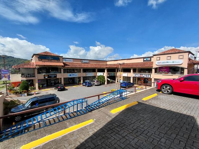 Plaza Rainbow, 3 locales comerciales disponibles — photo 18 of 21