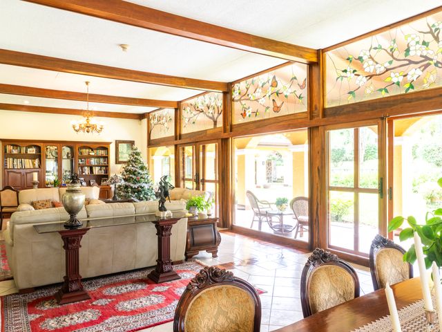 HERMOSA PROPIEDAD CON DOS CASAS — photo 4 of 21