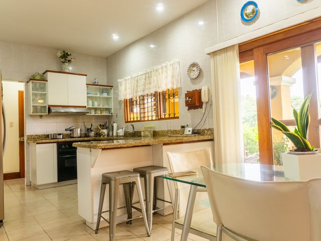 HERMOSA PROPIEDAD CON DOS CASAS — photo 12 of 21