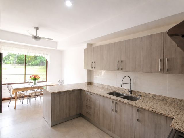 HERMOSA PROPIEDAD CON DOS CASAS — photo 20 of 21