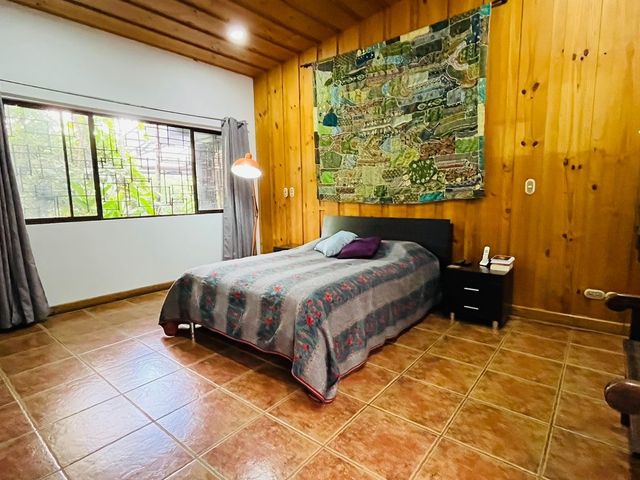 CASA EN VENTA, ESCAZÚ, GUACHIPELIN NORTE, CON PISCINA, CON VISTA — photo 3 of 12
