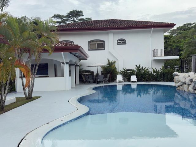 Condominios La Reserve B#2 — photo 8 of 12