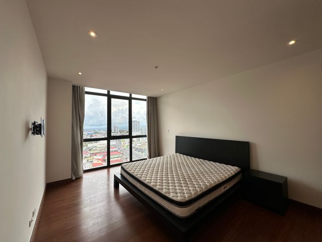 Venta de Apartamento en Frente de La Sabana — photo 3 of 19