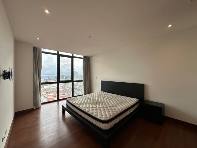 Venta de Apartamento en Frente de La Sabana — photo 7 of 19
