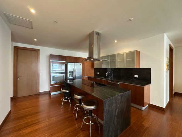 Venta de Apartamento en Frente de La Sabana — photo 14 of 19