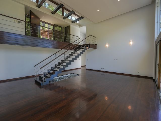 Venta y Alquiler de Residencia de Lujo en Condominio Montaña del Sol — photo 17 of 21