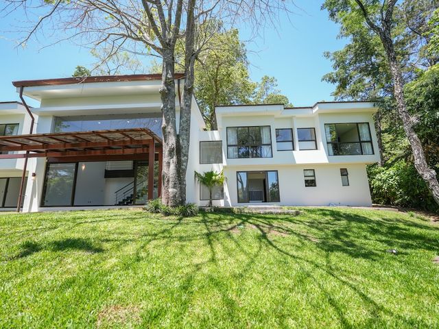 Venta y Alquiler de Residencia de Lujo en Condominio Montaña del Sol — photo 21 of 21