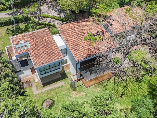 Venta y Alquiler de Residencia de Lujo en Condominio Montaña del Sol — photo 20 of 21