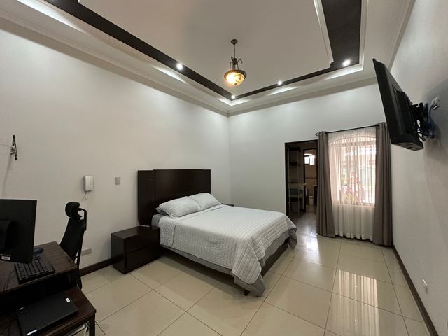 Venta de Casa en Condominio en Sabanilla Montes de Oca — photo 4 of 17