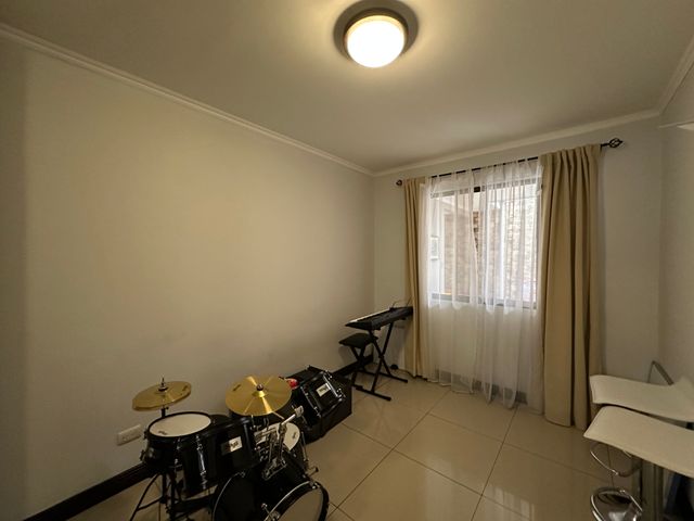 Venta de Casa en Condominio en Sabanilla Montes de Oca — photo 13 of 17