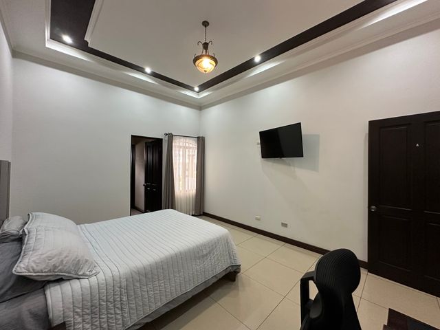 Venta de Casa en Condominio en Sabanilla Montes de Oca — photo 14 of 17