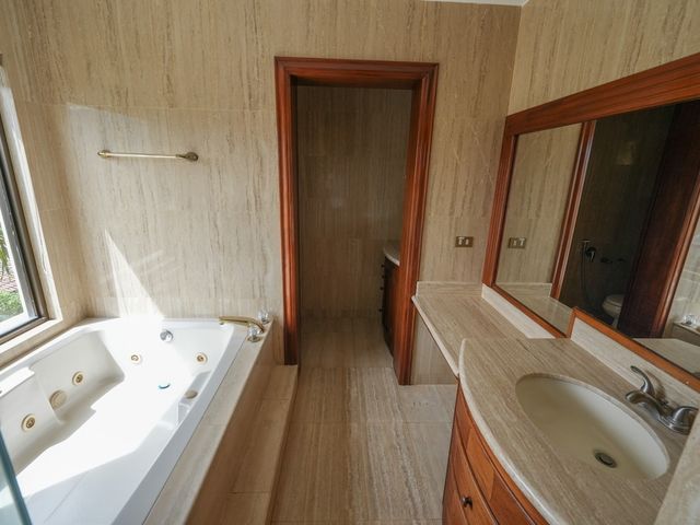 Alquiler de Apartamento de Lujo en Primera Planta en Villa Real Santa Ana — photo 8 of 16