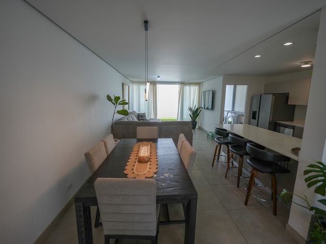 Condominio 3-10 Escazú | Casa Esquinera | 3 Habitaciones — photo 2 of 20