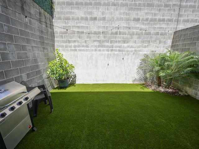 Condominio 3-10 Escazú | Casa Esquinera | 3 Habitaciones — photo 8 of 20