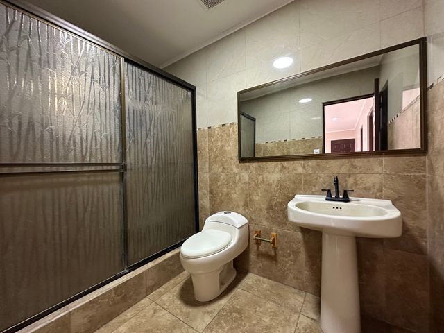 Rohrmoser La Favorita | Casa con Uso de Suelo Mixto | 5 Parqueos — photo 10 of 20