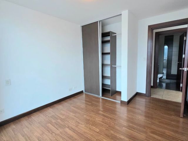Torres de Paseo Colón | Piso 18 | Vista Panorámica | 2 Habitaciones — photo 2 of 16