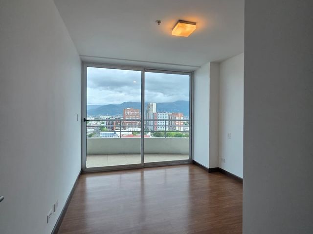 Torres de Paseo Colón | Piso 18 | Vista Panorámica | 2 Habitaciones — photo 3 of 16